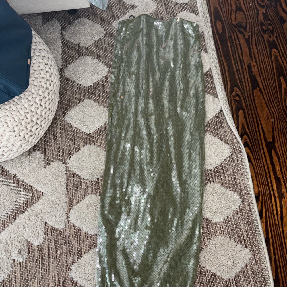 STAUD Shimmering Silver maxi dress - Picture 8 of 9